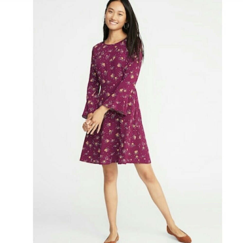 Old Navy Fit & Flare Flute-Sleeve Dress Size Large